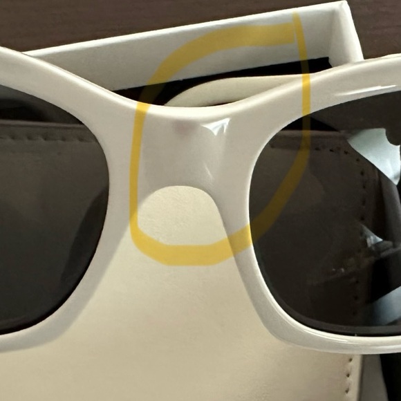 CELINE SUNGLASSES IN WHITE - Picture 8 of 8